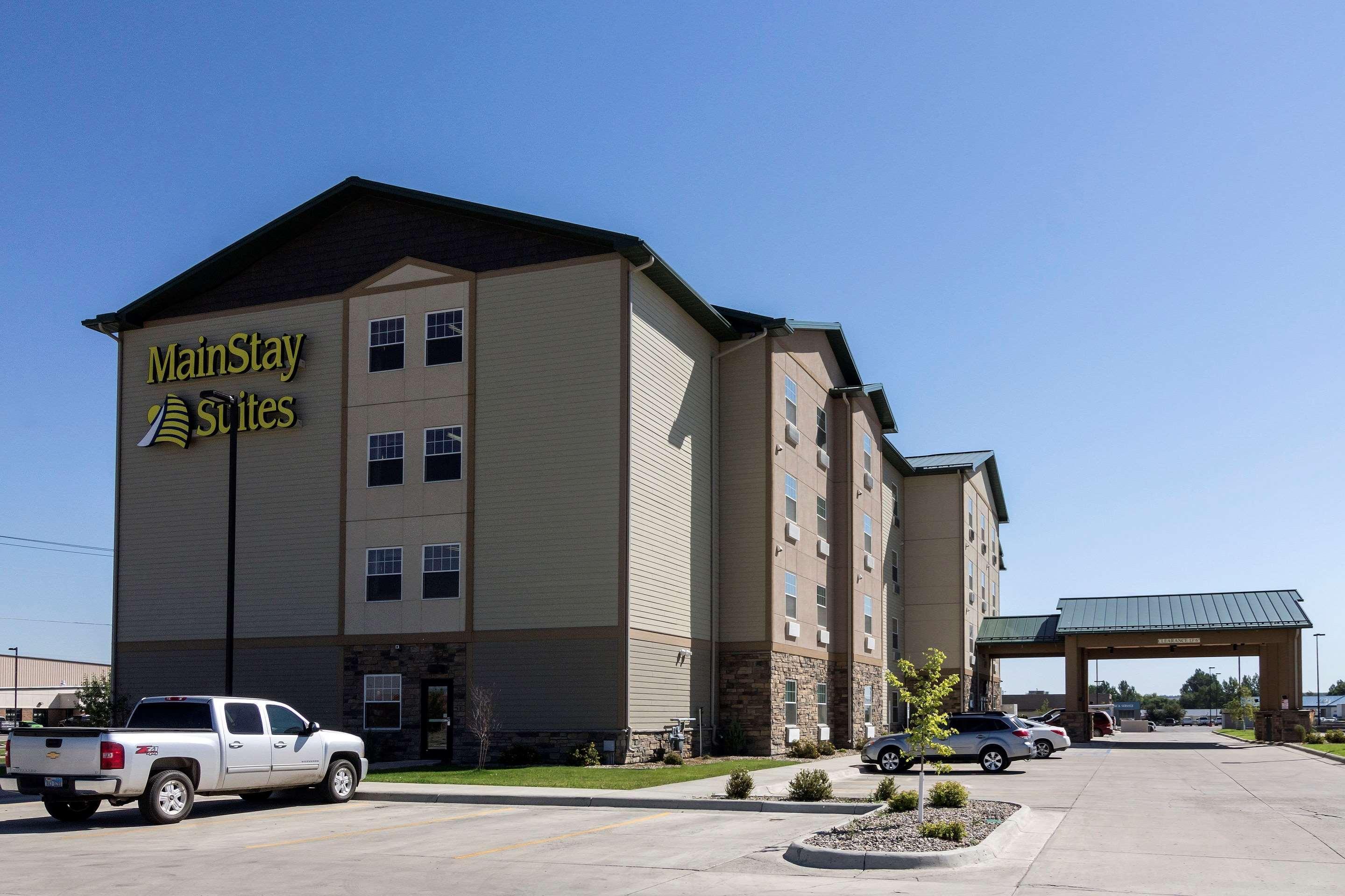 Mainstay Suites Williston Exteriör bild