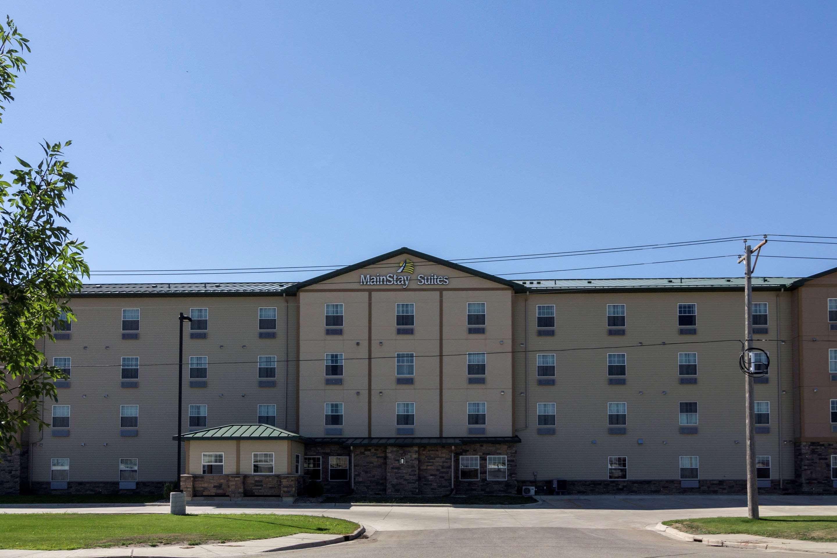 Mainstay Suites Williston Exteriör bild