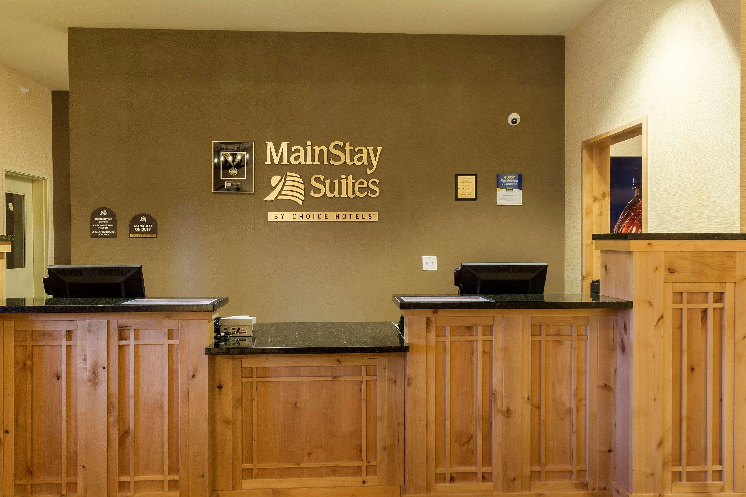 Mainstay Suites Williston Exteriör bild