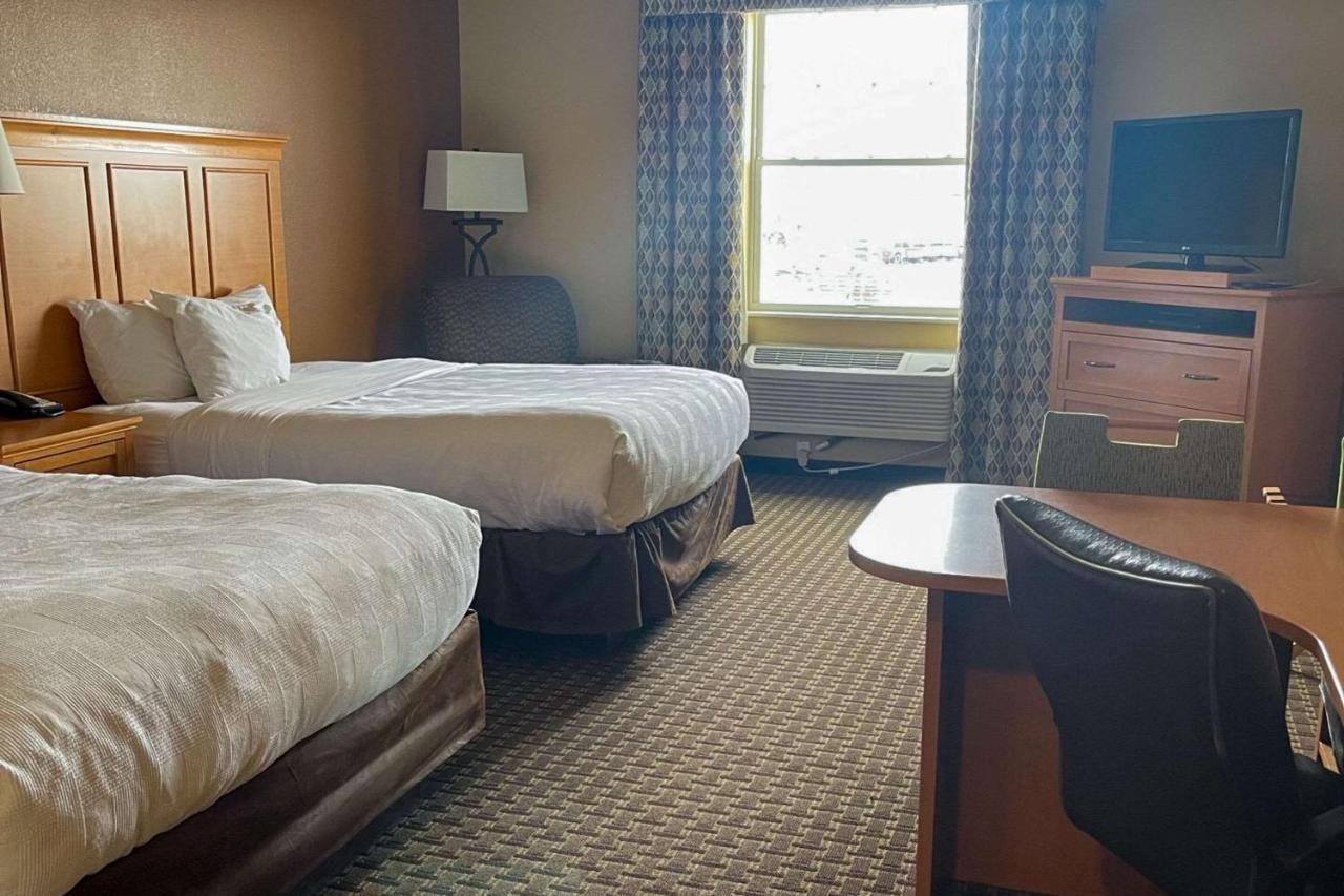 Mainstay Suites Williston Exteriör bild