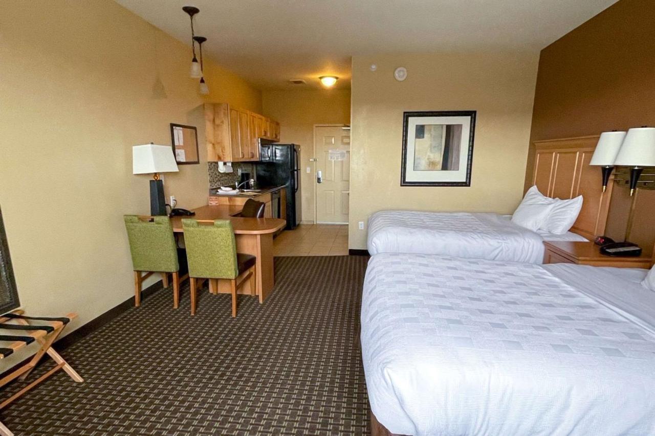 Mainstay Suites Williston Exteriör bild