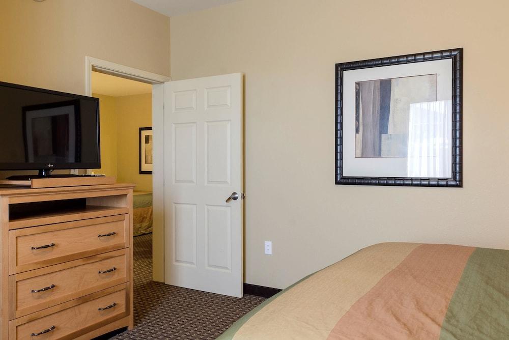 Mainstay Suites Williston Exteriör bild